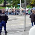 
Rede von Michael Pröbsting, Internationaler Sekretär der Revolutionär-Kommunistischen Organisation BEFREIUNG, auf einer Demonstration in Wien (20.04.2014).
<a href="http://www.rkob.net">www.rkob.net</a> * <a href="http://www.thecommunists.net">www.thecommunists.net</a>
Am 20.04.2014 (Ostersonntag und daher Feiertag in Österreich) demonstrierten in Wien mehr als 2.000 Menschen, in erster Linie ägyptische und türkische, sowie bosnische Migrantinnen und Migranten in Verteidigung der 529 zu Tode verurteilten ägyptischen AktivistInnen. Diese wurden vom Militärregime in einem zutiefst undemokratischen Schnellverfahren verurteilt, wegen [...]