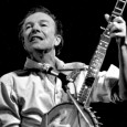 

<a href="http://www.theguardian.com/music/2014/jan/28/pete-seeger-dies-aged-94?CMP=EMCNEWEML6619I2">http://www.theguardian.com/music/2014/jan/28/pete-seeger-dies-aged-94?CMP=EMCNEWEML6619I2</a>
<a href="http://www.youtube.com/watch?feature=player_detailpage&v=1EJ1kZ0yBzg"></a>
Pete and his grandson Tao lead everyone to sing along to this great song!
Live at Wolftrap, August 8, 1993.
Live video mix and the sound track is from our CD titled, More Together Again. It has been re-mastered and will be released at Carnegie this year.
<a href="http://www.risingsonrecords.com">www.risingsonrecords.com</a>

