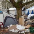 

refugeeCamp berlin – oranierplatz end!
waw, what happanen exactly at this moment btw. refugees… what to learn of this?
ok. this a pop-magazin vice…
 <a href="http://www.vice.com/de/vice-news/berlin-oranienplatz-refugee-camp-raeumung"></a>Christian Jakob:
Flüchtlingscamp in Berlin-Kreuzberg: Krieg den Hütten


<a href="http://www.taz.de/Fluechtlingscamp-in-Berlin-Kreuzberg/!136418/">http://www.taz.de/Fluechtlingscamp-in-Berlin-Kreuzberg/!136418/</a>
